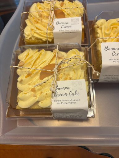 Banana Creme Cake for Events